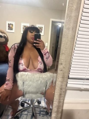 sexy, curvy and ready for fun! - 1