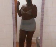 Fantasy 4'11 beautiful petite - Image 8
