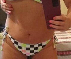 36DD 5'9 Gorgeous Blonde Valerie - Image 5