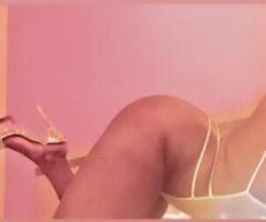 Wet and juicy💦 Let me entertain you😘 - Image 2
