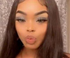 💋🍑NEW IN TOWN💋🍑 - Image 2