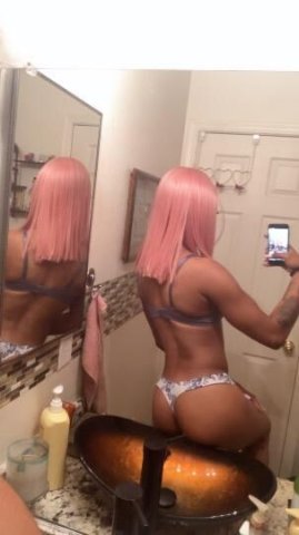 Friday kitty tight & Wet 🤤😋💦 Juicy FAT clit 🍓💦 Petite & horny 🥵💋 IN & OUTCALL 💕 - 1