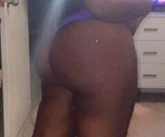 Thick and Juicy🍑 Super Soaker 😻💦 - Image 2
