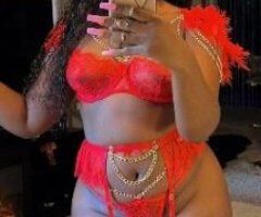 Thick and Juicy🍑 Super Soaker 😻💦 - Image 5