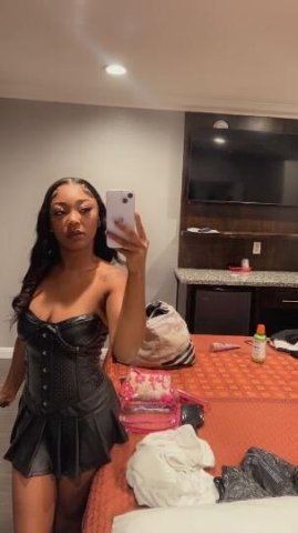 Are you looking for some fun 💦💦💦👅👅 - 1