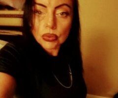 Sexy passionate curvy black hair green eye Russian lady looking to blow your mind 💥 BoOm!!!to - Image 2