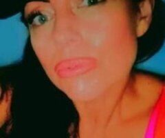 Sexy passionate curvy black hair green eye Russian lady looking to blow your mind 💥 BoOm!!!to - Image 7