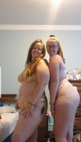 Daughter and Mother Duo 💝 Looking for a fun Male - 1