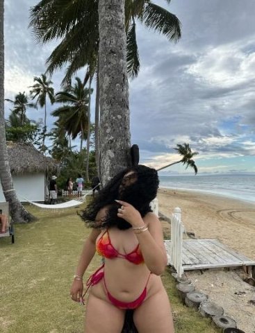 Curvy Curly Mixed European Latina Fun Size 💋 - 1