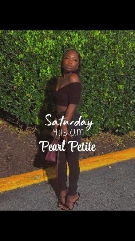 🧁Sweet, Petite, and Ready to Score This Sunday🥂 - 1