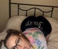 THICK BANGGIN White Bombshell 🤗💋 - Image 3