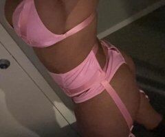 Minneapolis / St. Paul escorts - Outcall 🥳 Cum see what the fuss is about 🥰💦😍