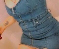 PRETTY EYES THICK THIGHS THROAT GOAT😘 - Image 5