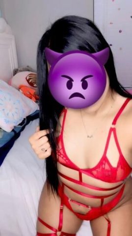 chica latina 24/7 - 1