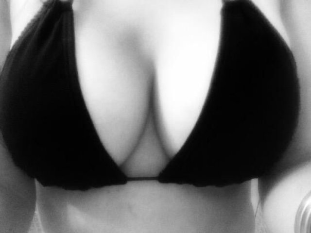hello luvs, catch me while im in town so we can have a lovely time. - 1