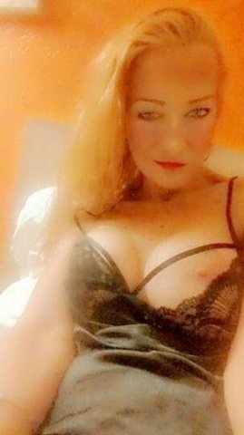 REDHEADED MILF READY TO FULFILL 🪩 ALL YOUR 💙FANTASYS ❄ABD🩵 FETISHES💦 - 1