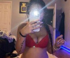 Very intimate and Horny White female 🥵💙😘 - Image 8