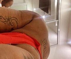Tall Thick Curvy Nympho 😈 !!REAL DEAL THROAT GOAT!! Come Have Some Fun 🥴 - Image 3