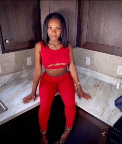 BACK SEAT RIDER😝👅🤞🏾(Gushy Tight&Right)💦💦 - 1