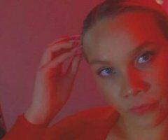 Freaky Hazel Eyed, Blonde Bombshell🥰 - Image 3