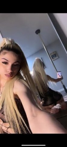 petite blonde - 1