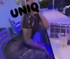 UNIQ 💦 Dream Girl - Image 4
