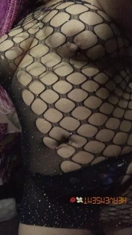 THICK LATINA SLUT 👅💦 - 1
