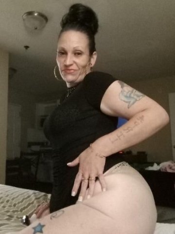THICK white Hot 🔥🥵 GIRL - 1