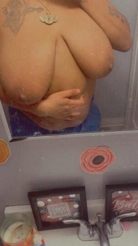 2 GIRL SPECIAL RN hmu for more rates and info 😉 - 1