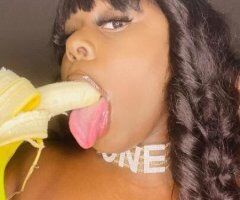 Busty Babe w/ Fat ass & Pussy 🔥 - Image 2