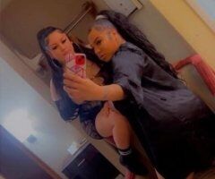 bare back 2 girl FUCK FEST 👯♀Latina Squirter's 💦 - Image 4