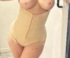 Voluptous Sexy Milf looking to play today - Image 5