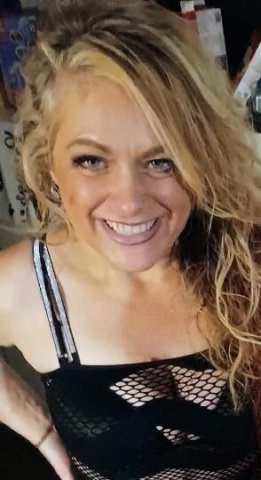 blonde bombshell ready to have some fun - 1