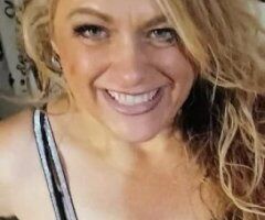 Louisville escorts - blonde bombshell ready to have some fun