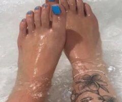 HAPPY FREAKY FRIDAY 🩷💦🩷💦🩷 - Image 4