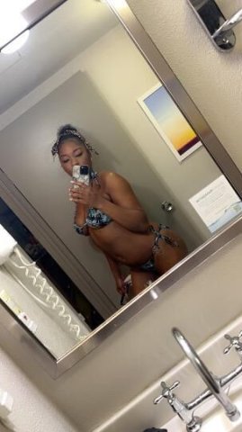 Sexy Chocolate Body Beautiful Face Small waist Long legs - 1