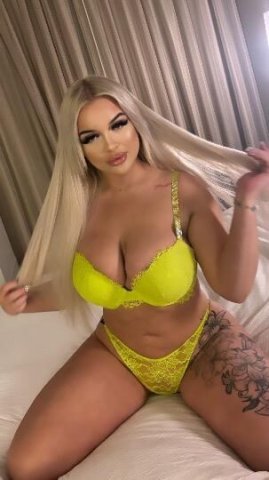 ✨❄ Busty Upscale Barbie ❄✨ - 1