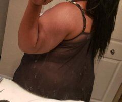 THE GRIP QUEEN IS READY TO SERVE YOU - Image 2
