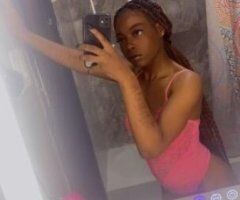Philadelphia escorts - HEAD ONLY no sex for 80$ (period on ) Carplay Carplay