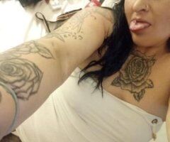 Denver escorts - come and get warm with me !!!!hr special!!!!