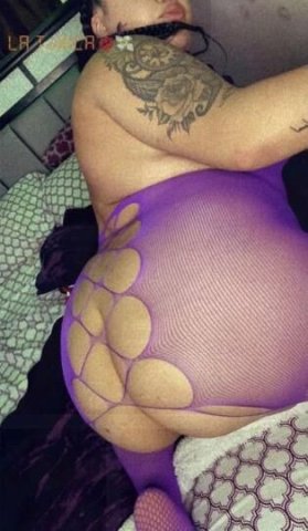 THICK LATINA SLUT 👅💦 - 1