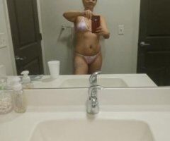 come dive in it daddy 😜💦hmu for incalls outcall and carfun🙏👄 - Image 2