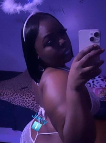 hurry hurry hurry this throat is almost gone $50 blow n go specials come be thankfulA THICK SEXY TREAT 🍭Cum splash in my water park 💦 - 1