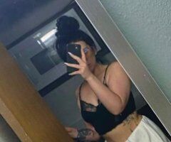 THICCC WHITE PRETTY GIRL! - Image 3