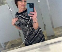 pawg #whats up muthafuc*erz im back! seductive milf who wants to suck your cock! - Image 2