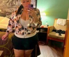 1⃣0⃣0⃣💲 Half-Hour SPECIALS🥇 PLEASENTLY PLUMP RUMP ✅ MY REVIEWS✅ 💵⭐👑👑⭐LET ME TREAT YOU LIKE ROYALITY⭐👑👑⭐➡ ⭐ ((PARTY friendly) (AA) friendly) - Image 7