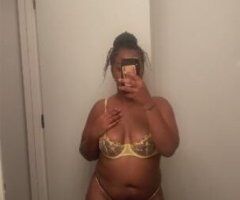 come smack this ass 👅👅💦💦 - Image 4