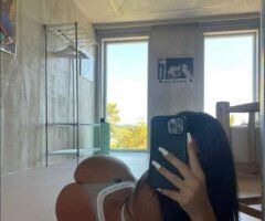 Hello, I'm a single and hot girl with a good ass - Image 3