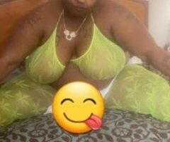 Thick Barbie and I'm here in Riverview Westly Ashley t North Charleston game 🔥 - Image 4