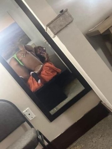 Throatasuarus 💦 - 1